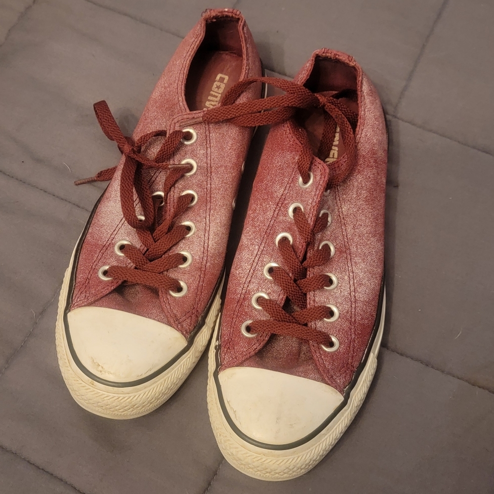 Converse Maroon sz 9